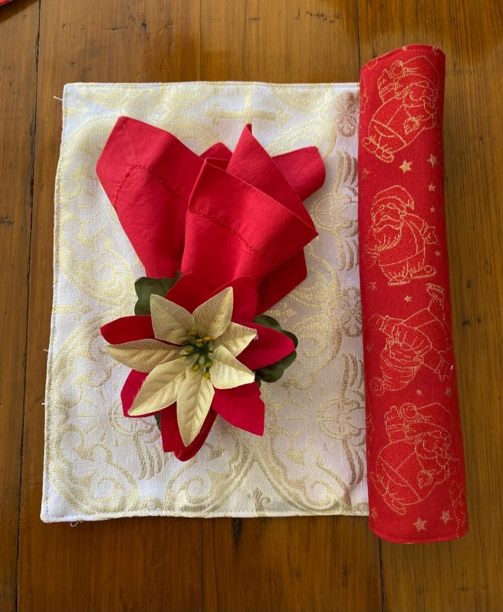1 Lugar de mesa (dupla face) semi impermeável NATAL e ANO NOVO